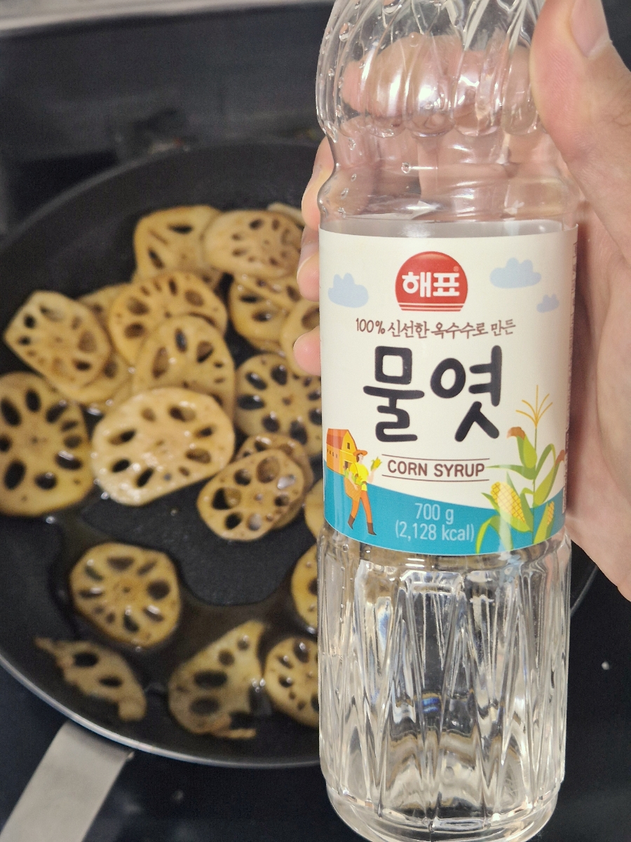 Crunchy Braised Lotus Root (Yeongeun-jorim) Recipe photo group 2