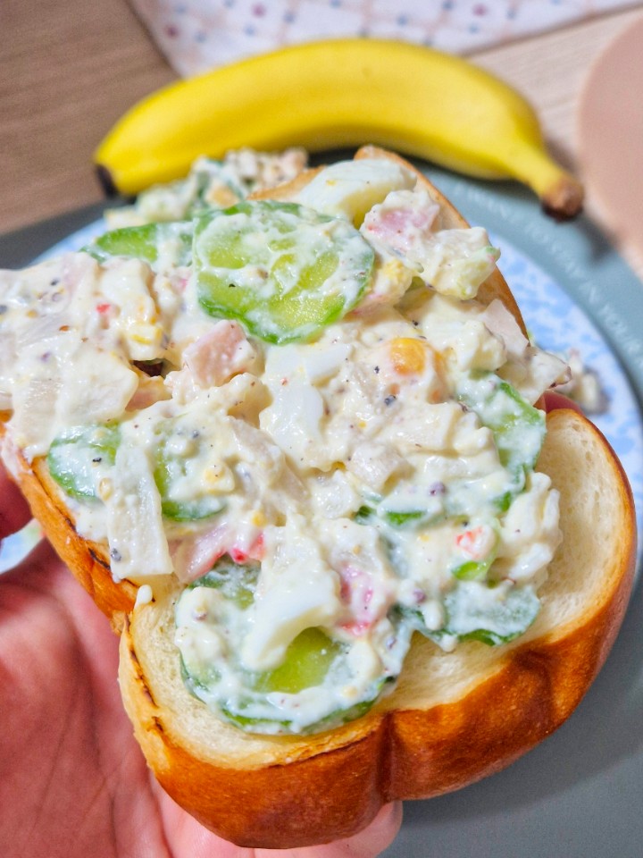 Cucumber Greek Yogurt Sandwich Recipe with Crab Stick