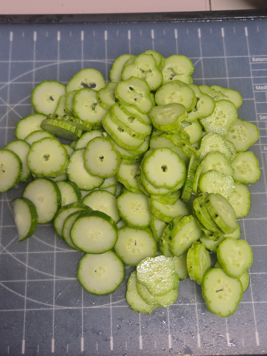 Cucumber Perilla Salad (Oi Deulkkae Muchim) Recipe photo 2
