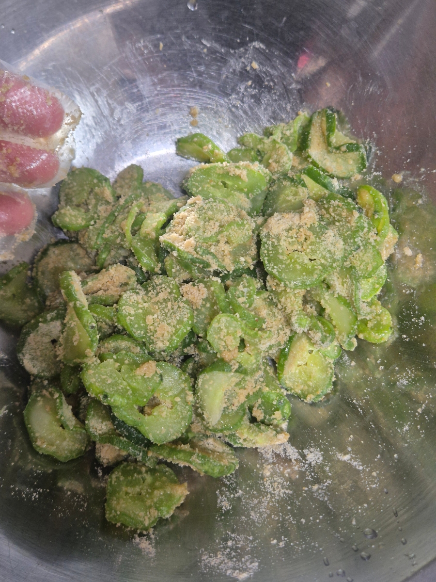Cucumber Perilla Salad (Oi Deulkkae Muchim) Recipe photo 6