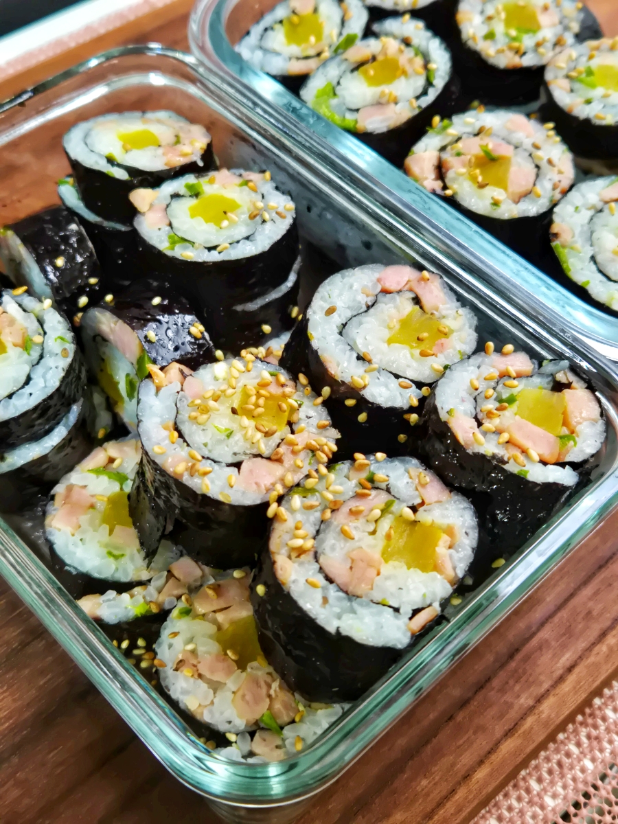 Easy Spam and Cheongyang Pepper Kimbap Recipe photo 6