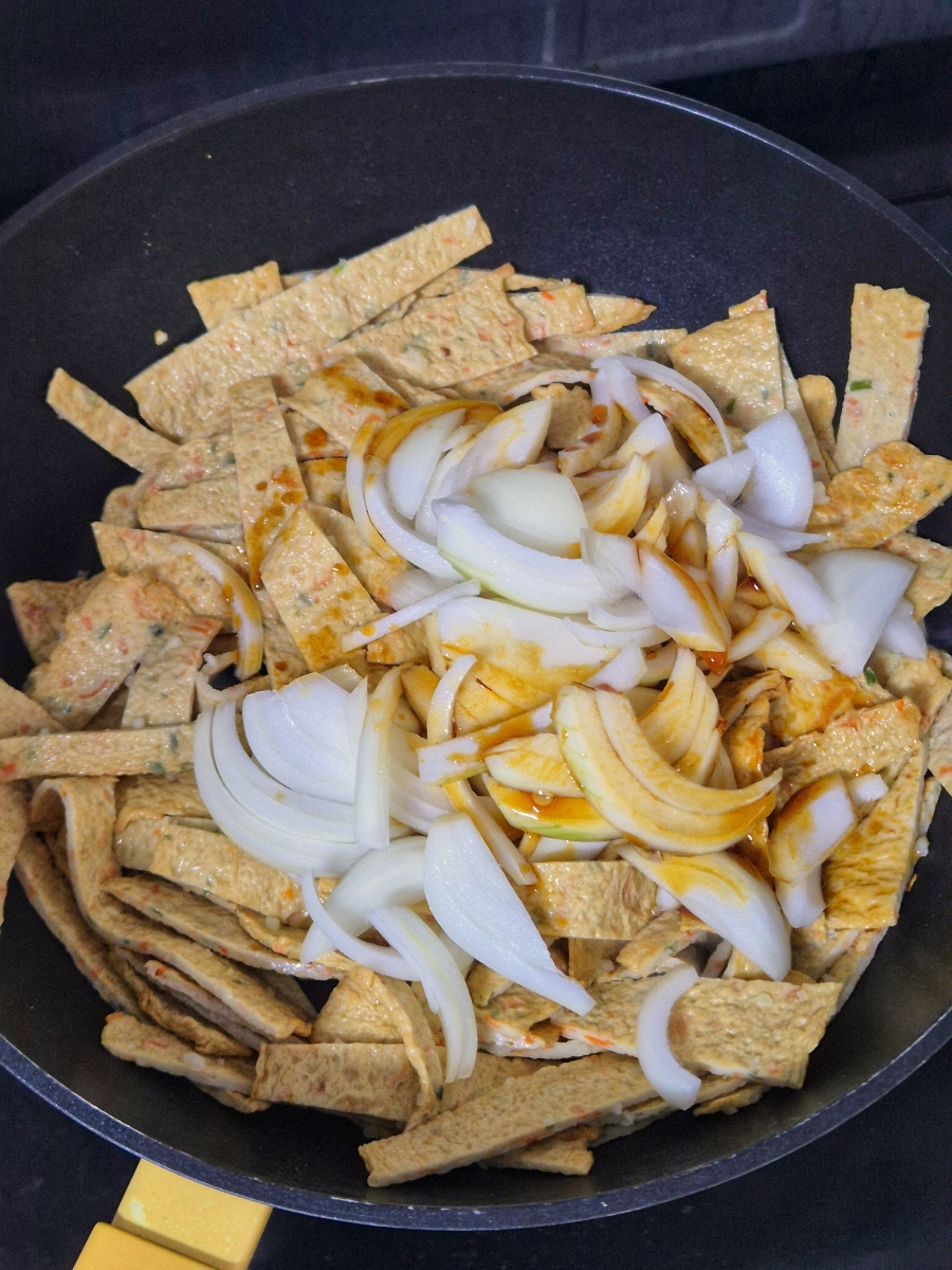 Eomuk Bokkeum (Korean Fish Cake Stir-Fry) by a Netflix Chef photo 6