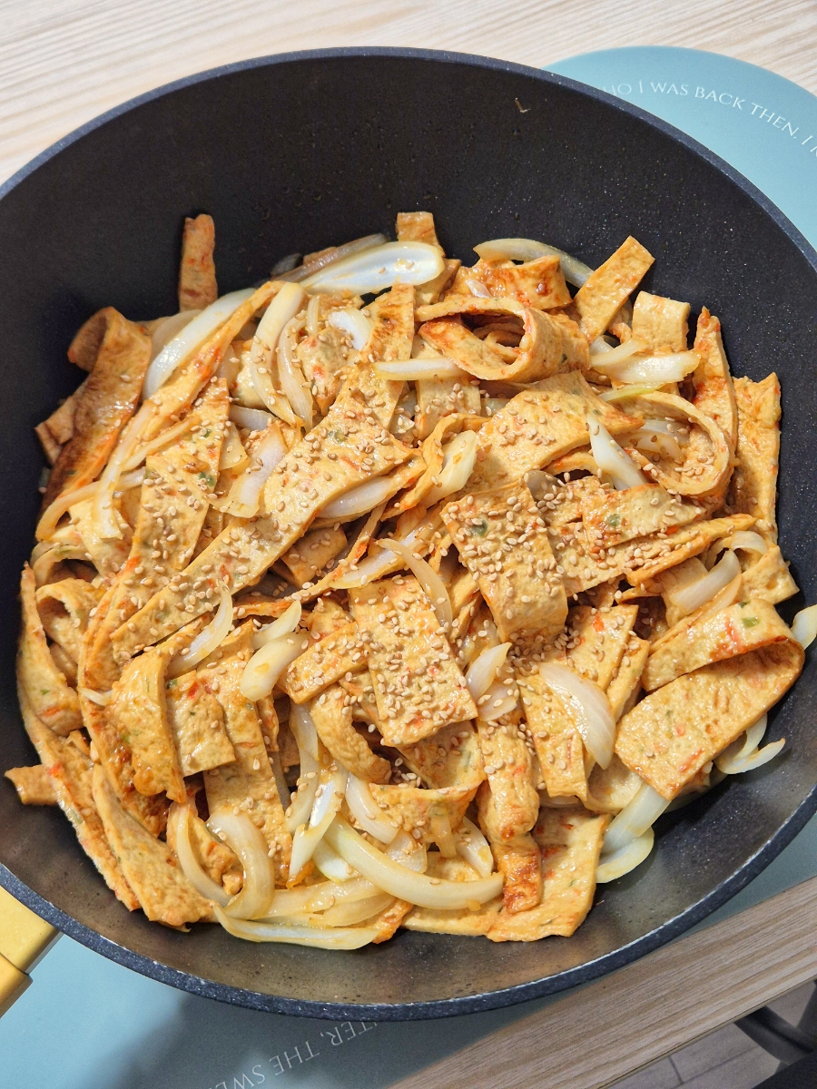 Eomuk Bokkeum (Korean Fish Cake Stir-Fry) by a Netflix Chef photo 7