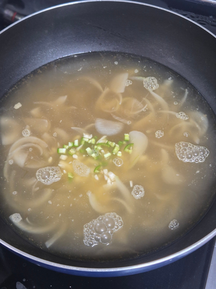 Onion Egg Drop Soup Recipe: Easy Korean Gyeranguk photo group 3