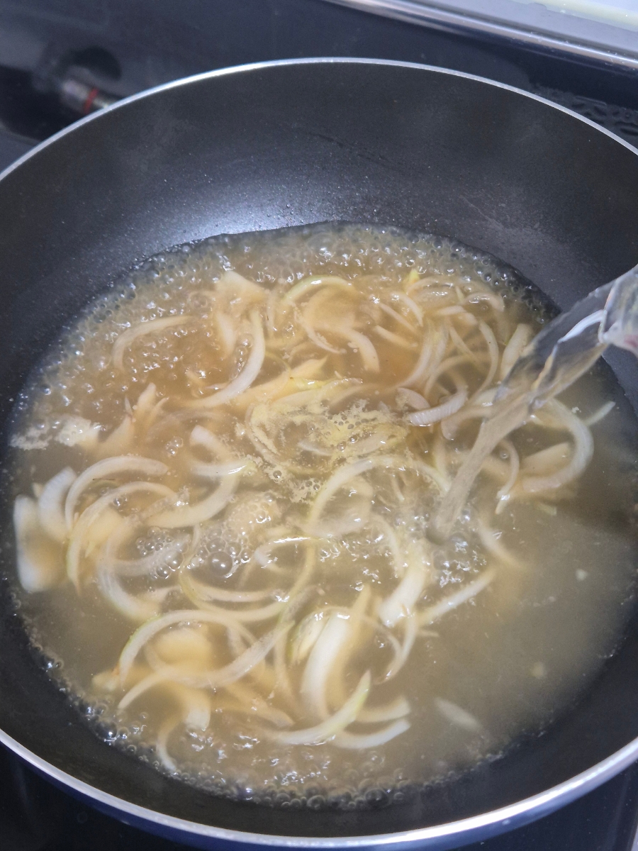 Onion Egg Drop Soup Recipe: Easy Korean Gyeranguk photo group 3