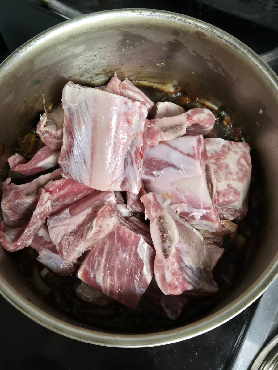 Super Simple Braised Beef Short Ribs (Sogalbijjim) Recipe photo group 4